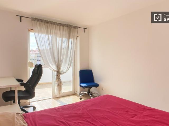 Quarto alugar em Bairro das Caixas, Cascais