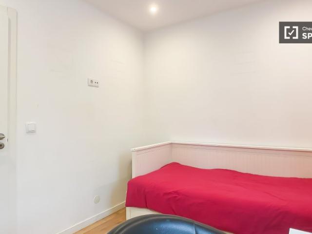 Quarto alugar em Bairro Octaviano, Cascais