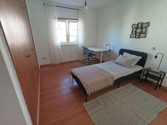Quarto alugar em Olivais, Lisboa