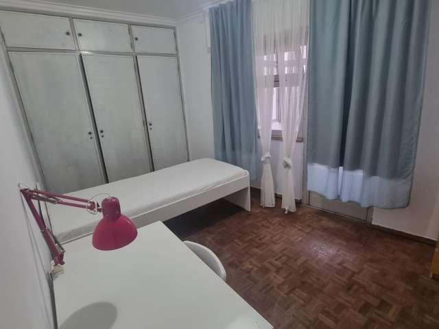 Quarto alugar em Casal do Privilégio, Odivelas