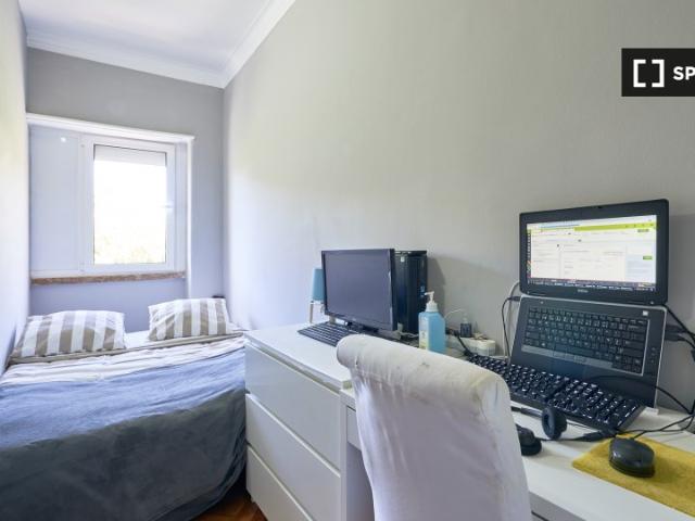 Quarto alugar em Falagueira, Amadora