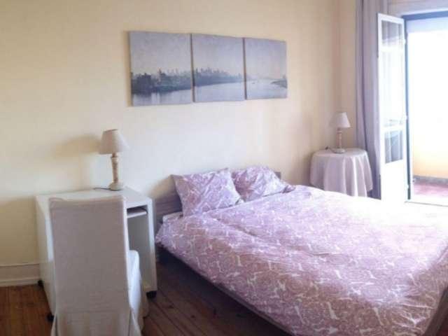 Quarto alugar em São Domingos de Benfica, Lisboa