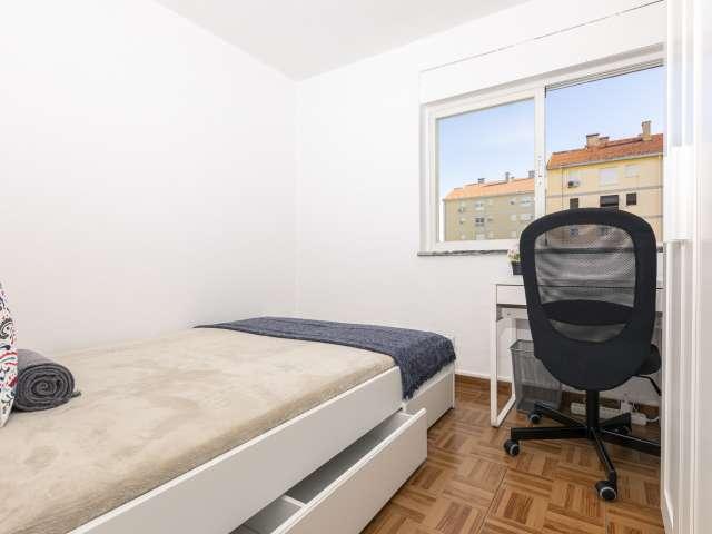Quarto alugar em Olivais, Lisboa