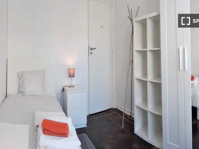 Quarto alugar em São Domingos de Benfica, Lisboa