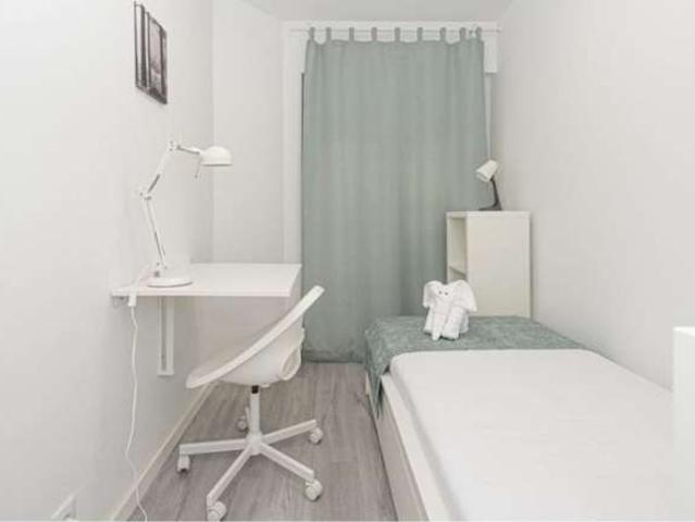 Quarto alugar em Avenidas Novas, Lisboa