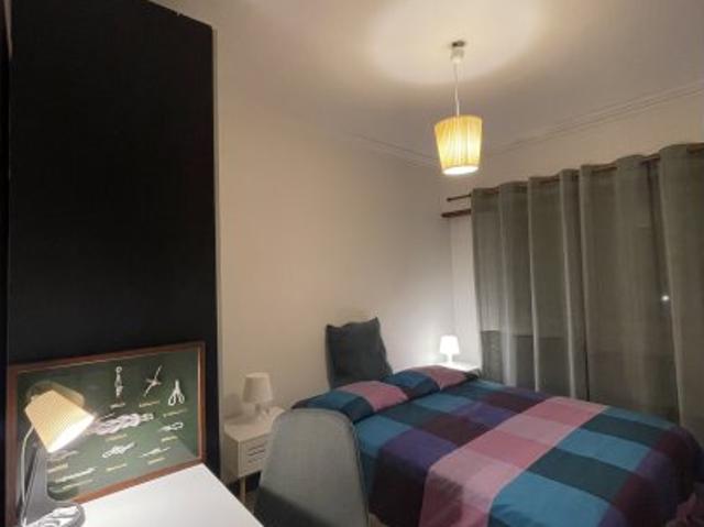 Quarto alugar em São Marcos, Cacém e São Marcos