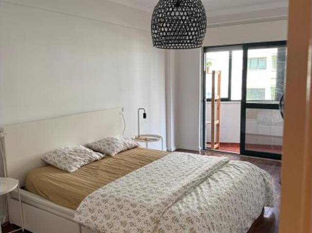 Quarto alugar em Casal da Cavaleira, Sintra