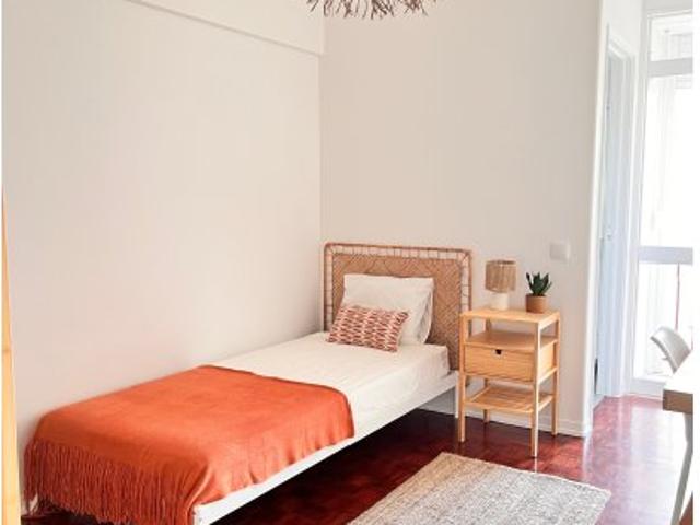 Quarto alugar em Olivais, Lisboa