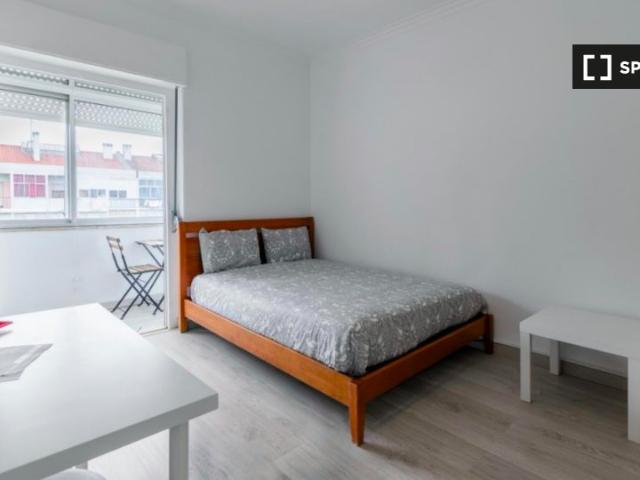 Quarto alugar em Falagueira, Amadora