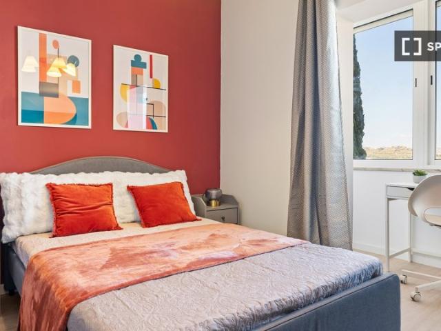 Quarto alugar em Damaia, Amadora