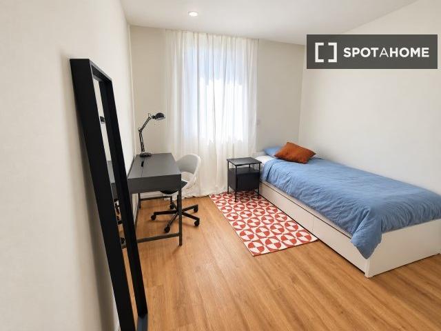 Quarto alugar em Monte Pedral, Porto