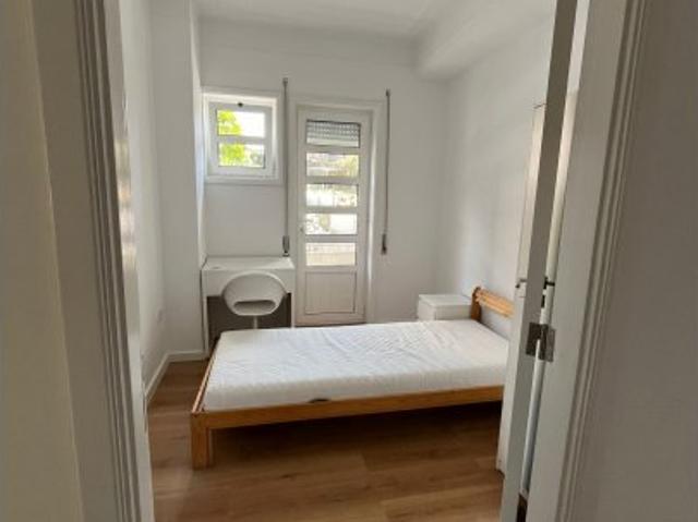 Quarto alugar em Corticeira, Porto