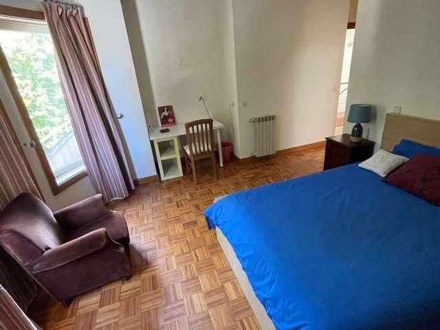Quarto alugar em Porto, Aldoar