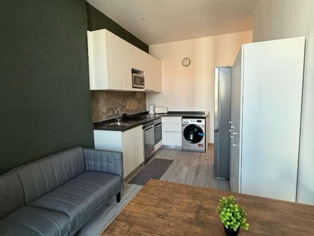 Quarto alugar em Santa Marinha, Vila Nova De Gaia