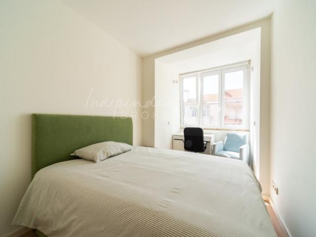 Quarto alugar em Baixa de Algés, Oeiras