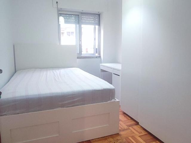 Quarto alugar em Santa Clara, Lisboa