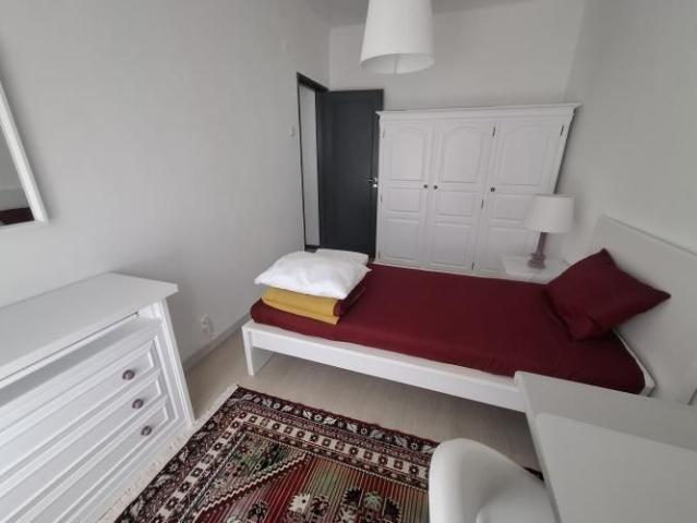 Quarto alugar em Quinta do Janeiro, Almada
