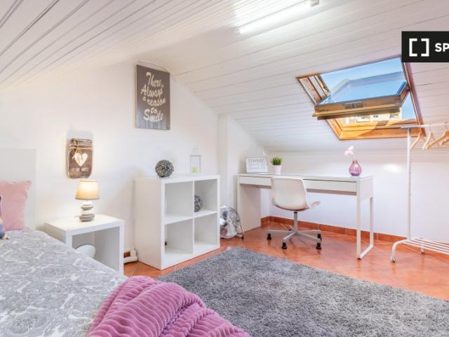 Quarto alugar em Sassoeiros, Cascais