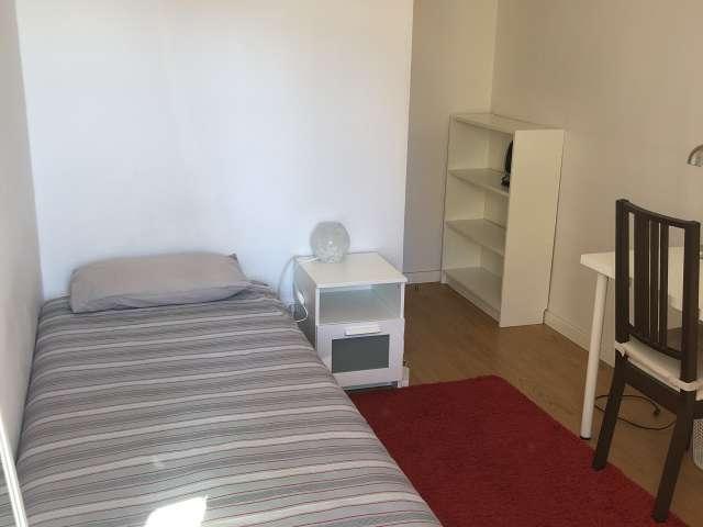 Quarto alugar em Avenidas Novas, Lisboa