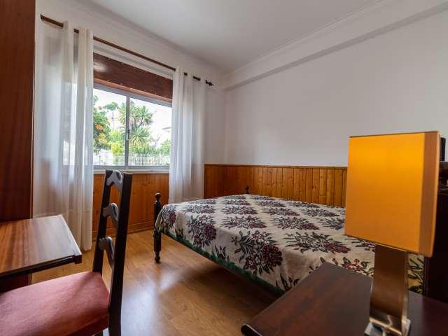 Quarto alugar em São João da Caparica, Almada
