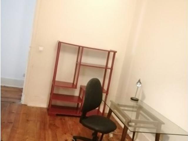 Quarto alugar em Santo António, Lisboa