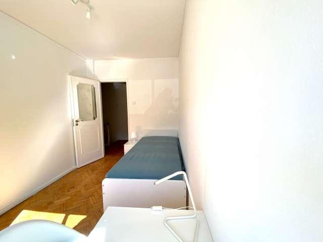 Quarto alugar em Alto do Lagoal, Oeiras