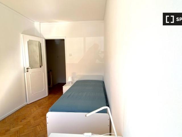 Quarto alugar em Alto do Lagoal, Oeiras