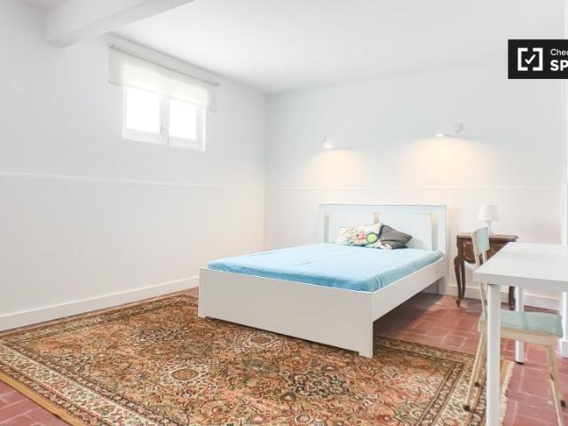 Quarto alugar em Alto do Lagoal, Oeiras