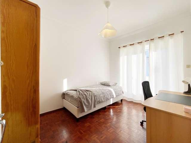 Quarto alugar em São Francisco Xavier, Lisboa