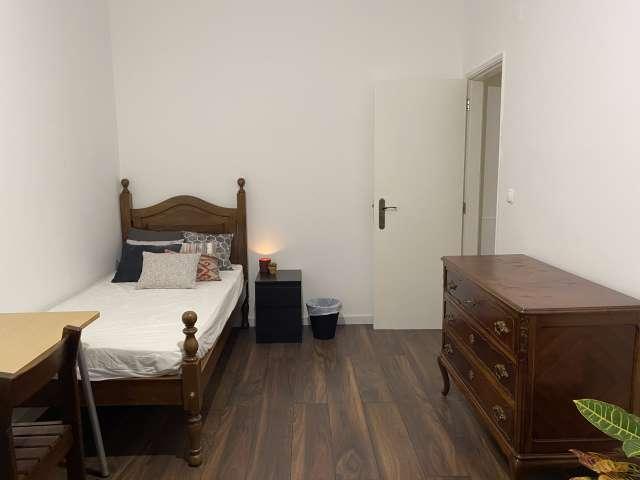 Quarto alugar em Vale de Milhaços, Seixal
