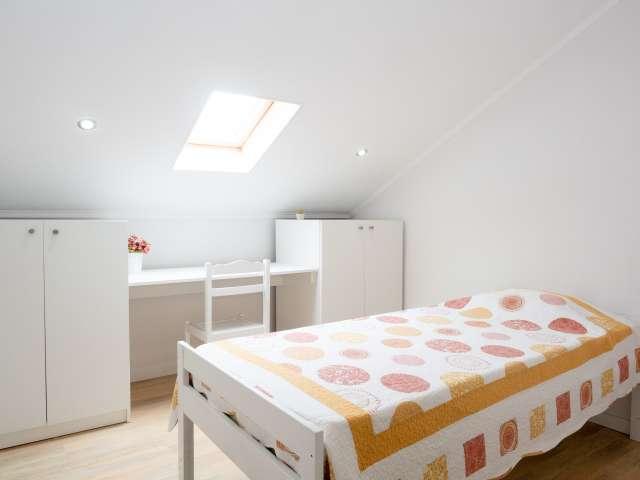 Quarto alugar em Santo António da Caparica, Costa Da Caparica