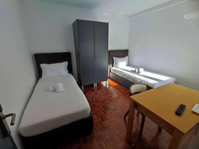 Quarto alugar em Olivais, Lisboa