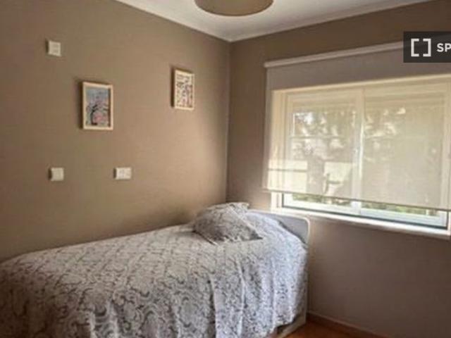 Quarto alugar em Mata da Torre, Cascais