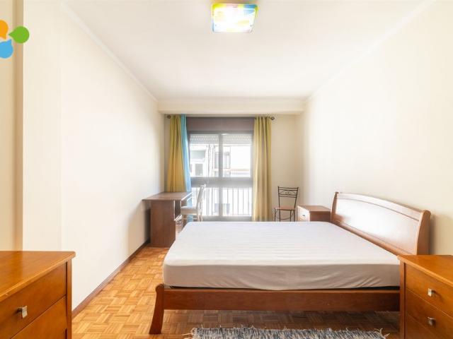 Quarto alugar em Porto