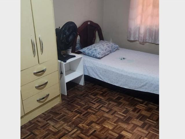 Quarto aluguel em Região Geográfica Imediata de Curitiba, Região Metropolitana de Curitiba