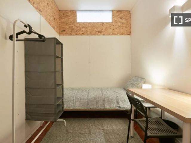 Quarto alugar em Bairro das Novas Nações, Lisboa