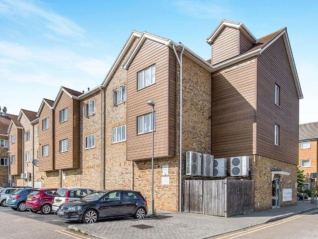 Apartment for rent in Grove Park, Oad Street