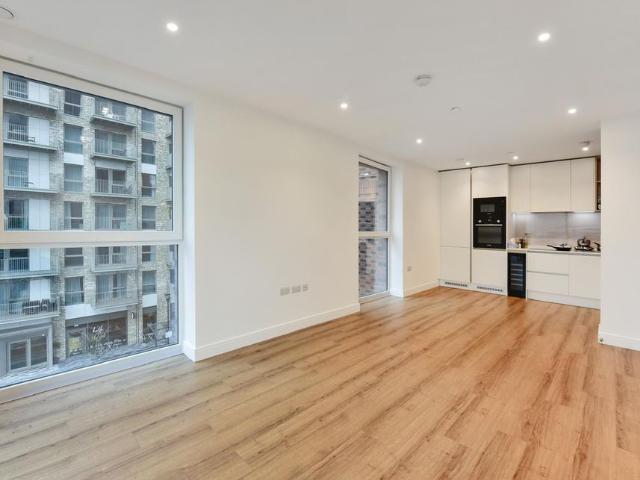 Apartment for rent in Alperton, Greater London