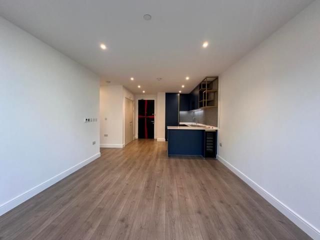 Apartment for rent in Alperton, Greater London