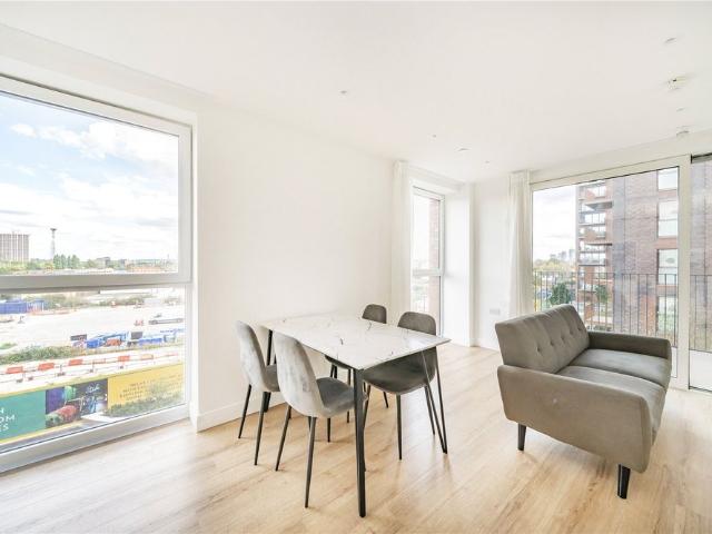 Apartment for rent in Alperton, Greater London