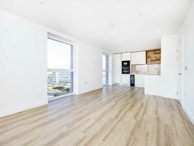 Apartment for rent in Sudbury, Cat Hill