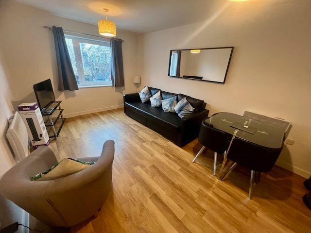 Apartment for rent in Cardiff Bay, Falcon Lodge