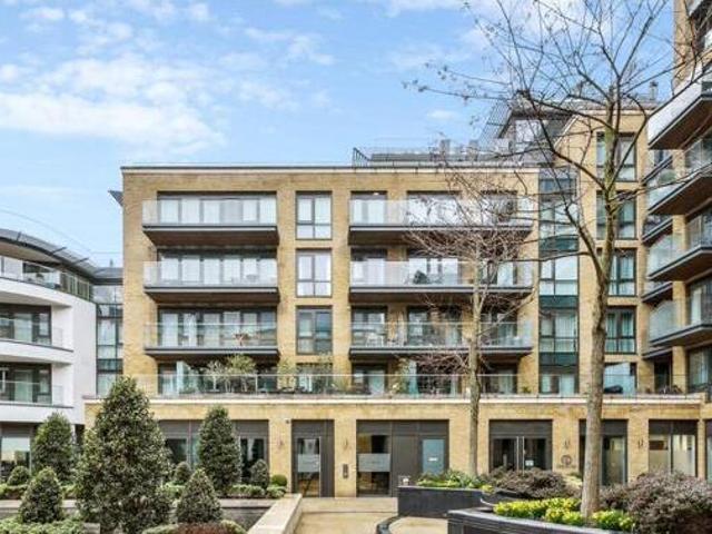 House for sale in Brentford End, Greater London