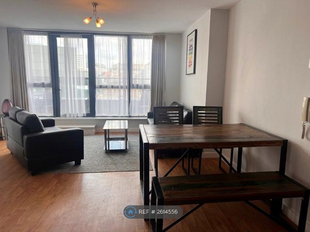 Apartment for rent in City Centre, Salford