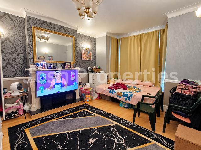 House for rent in London Borough of Redbridge, Greater London