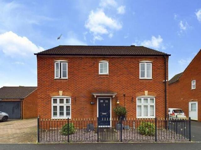 House for sale in Gloucester, Gloucestershire