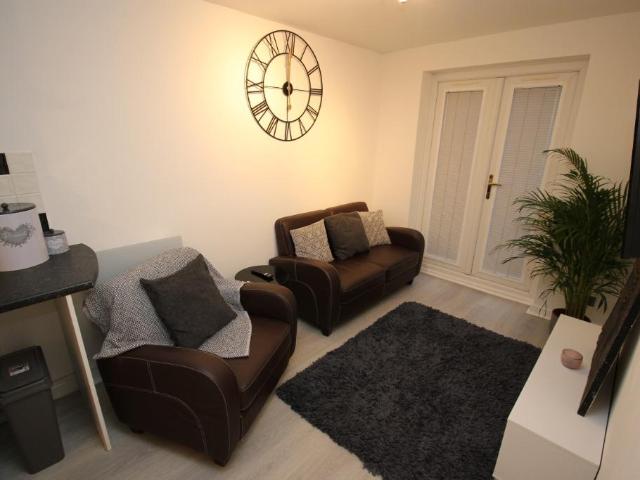 Apartment for rent in Daws Hill, Cressex