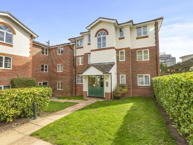 Apartment for rent in High Wycombe Community Board, High Wycombe