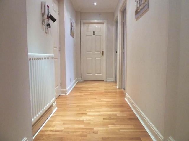 Apartment for rent in The Wells, Surrey