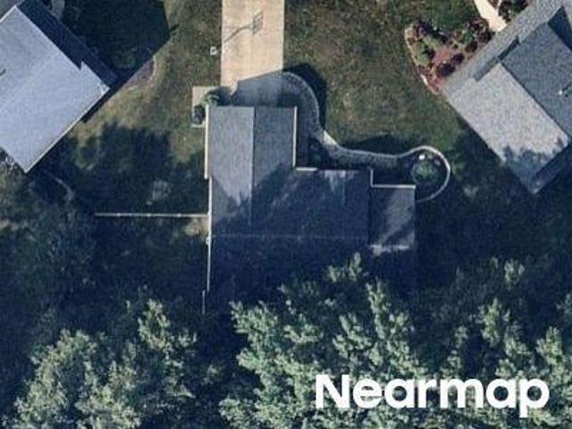 House for sale in Elyria